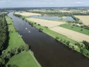 Der vom Landschaftsplan abgedeckte Bereich umfasst größtenteils Bereiche einer drei bis fünf Kilometer breiten Rinne, die von der Weser während der Eiszeit in den Untergrund gefräst und mit Kies und Sand aufgefüllt worden ist – das Wesertal. Foto: Dietmar Meier