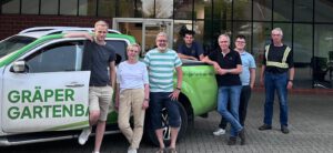 Die CDU Warmsen hat das Warmser Unternehmen Gräper Gartenbau besucht. Foto: privat