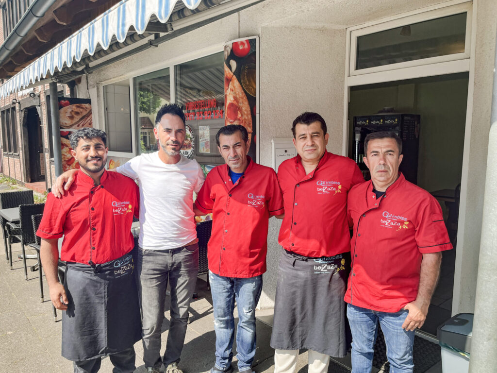 Das Team vom Gül Imbiss in Petershagen. Foto: Krischi Meier