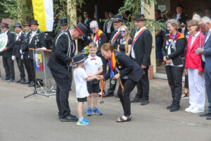 Beim Schützenfest in Neuenknick sind Jung und Alt dabei. Foto: ddm