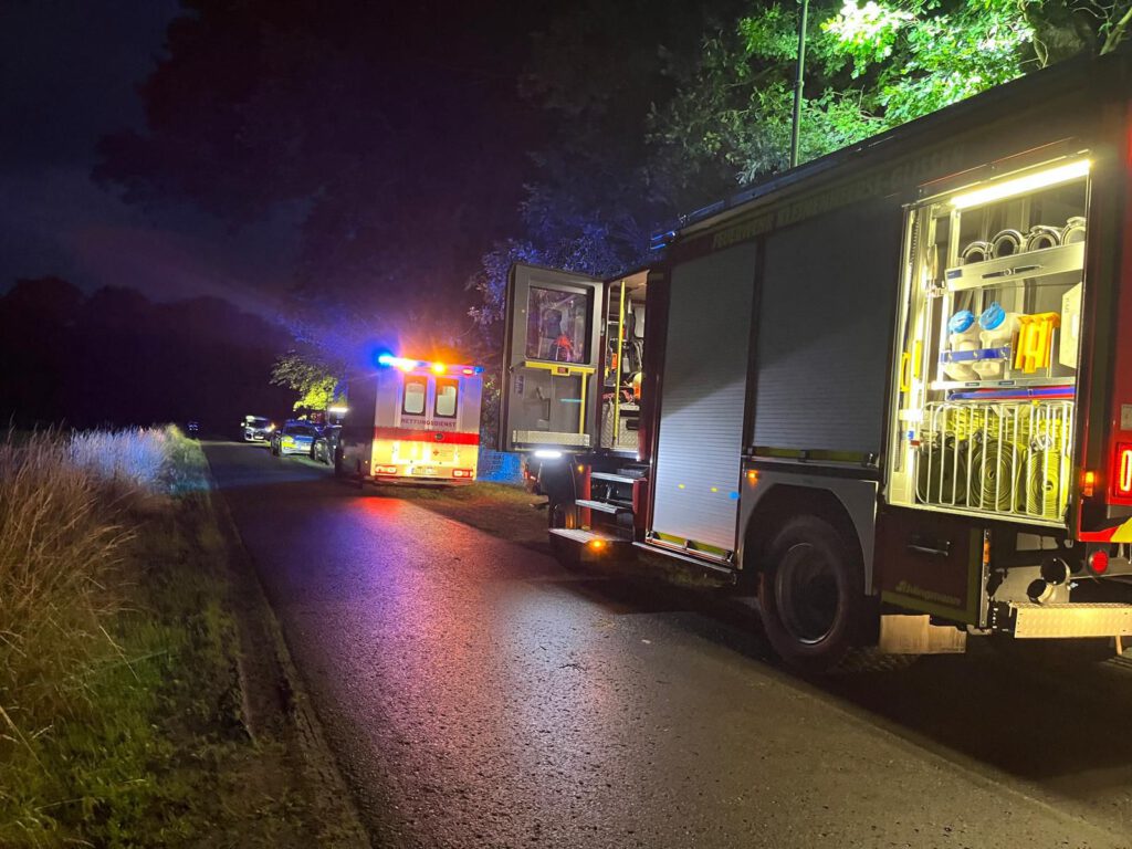 Großeinsatz der Feuerwehren in Harrienstedt. Foto: Frank Feßner/Feuerwehr Huddestorf