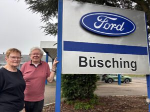 Traute und Harald Büsching verkaufen ihr Autohaus an der Mindener Straße in Uchte. Foto: Jessica Höffner