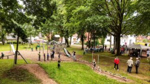 Treffpunkt für die Kids der Gemeinde Ilse: der neue Kinderspielplatz. Foto: privat