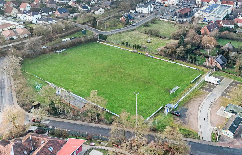 Hier soll ein neuer Kunstrasenplatz entstehen. Foto: Krischi Meier