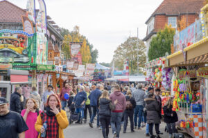 Der Oktobermarkt in Uchte lockt Jahr für Jahr zahlreiche Besucher an. Foto: Marcus Schering
