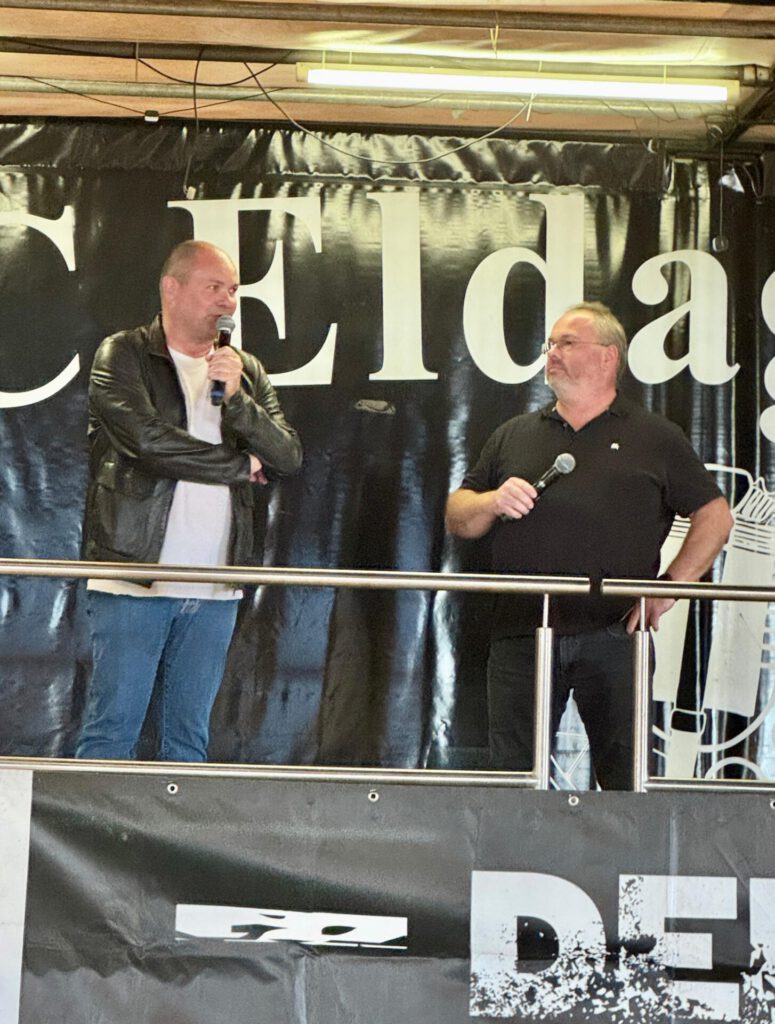 Frank Hägermann (Mindener Stahlhandel, l.) und Frank Heitmann (Westhafen Minden) bei ihren Vorträgen. Foto: ddm