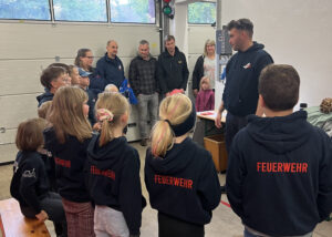 86 Kinder haben erfolgreich die Kinderflamme bestanden. Foto: Feuerwehr Petershagen