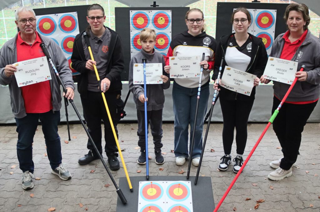 DM-Teilnehmer im Blasrohrsport: Jörg Rudolph, Leif-Erik Müller, Jamie Franke, Joleen und Lara Koors, sowie Beate Dreger. Foto: privat