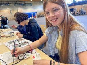 Schülerin Aj war von der Berufsmesse begeistert. Foto: J. Höffner