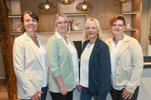 Das Team: Inhaberin Charlotte Bölling (v.l.), Daniela Rudolph, Barbara Pischke und Nicole Wittemeier. Foto: Krischi Meier