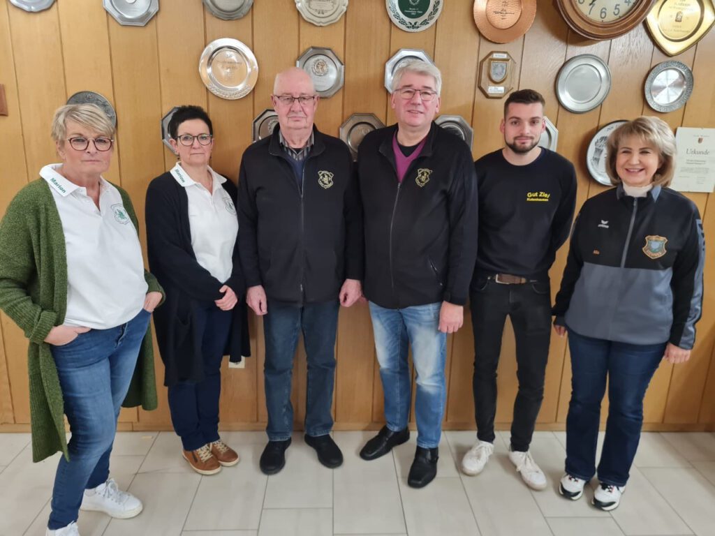Die erfolgreichen IG-Schützinnen und Schützen mit von links: Wettkampfleiterin Marion Hendel, Marion Kleiber, Horst Rathert, Harald Wiese, Laurin Rathert und Alla Klenke. Foto: privat