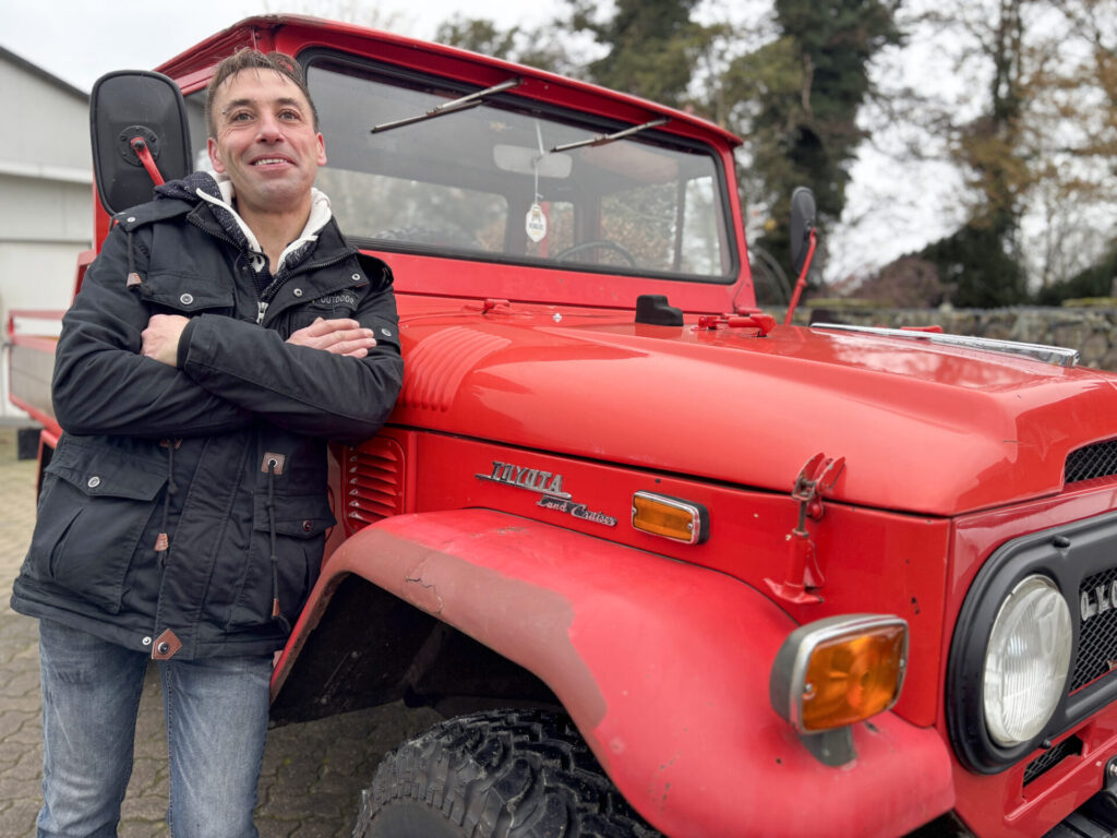 Nico Wietelmann organisiert das Autotreffen. Foto: Jessica Höffner