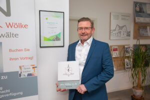 Mit „Legal Consult“ berät Rechtsanwalt Jens Wölke Unternehmen und Privatpersonen gleichermaßen. Fotos: Krischi Meier