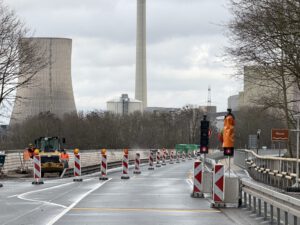 Inzwischen ist die mobile App an der Weser aufgebaut worden. Im Betrieb ist sie aktuell noch nicht. Foto: Krischi Meier