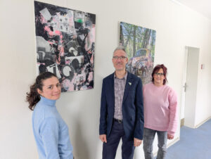 Lilli Luna Fischer (links) und Melanie Adomat mit Kulturmanager Christian Döhler. Foto: privat