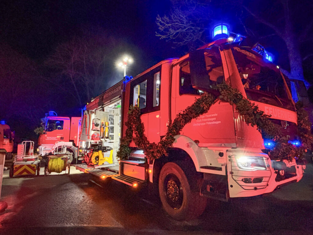 Das neue HLF 20 bei der offiziellen Übergabe. Foto: Jessica Höffner