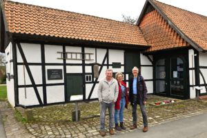 Moderator Frank Suchland, Susanne Huxoll und Christian Döhler (von links). Foto: Stadt Petershagen