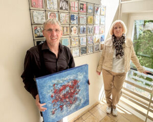 Die Künstler Jens Ruhe und Marita Volkening stellen ihre Werke derzeit im Rathaus in Petershagen aus. Foto: Jessica Höffner