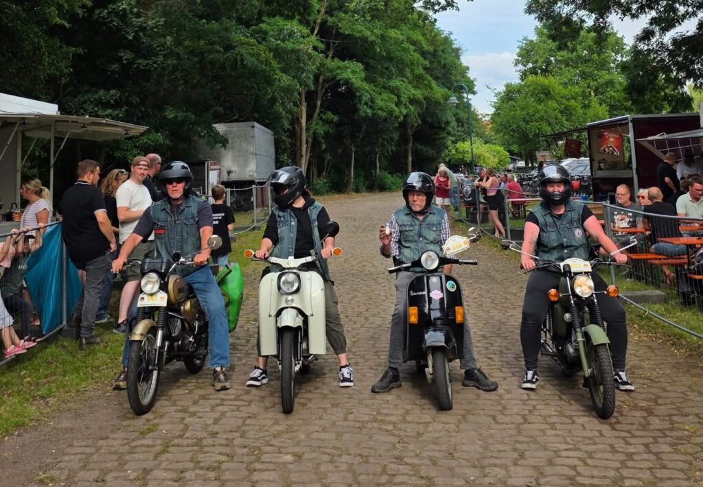 666 Mopeds gehen beim Weserbergland Moped Marathon an den Start. Foto: privat