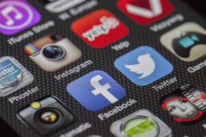 Handy-Detox - geht das? Redakteurin Jessica Höffner hat den 24-Stunden-Selbstversuch gewagt. Einfach ist es ihr auch deshalb nicht gefallen, weil sie das Smartphone beruflich nutzt. Symbolfoto pixabay/LoboStudioHamburg
