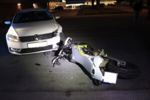 Bei einem Unfall in Lahde ist am Dienstagnachmittag ein 22-jähriger Motorradfahrer schwer verletzt worden. Foto: Polizei Minden-Lübbecke